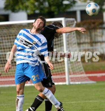 Fussball. Kaerntner Liga. VSV gegen Rapid Lienz A. Stresch Stefan (VSV), Jozef Andrej (Rapid Lienz A). Villach, 24.10.2009.
Foto: Kuess
---
pressefotos, pressefotografie, kuess, qs, qspictures, sport, bild, bilder, bilddatenbank