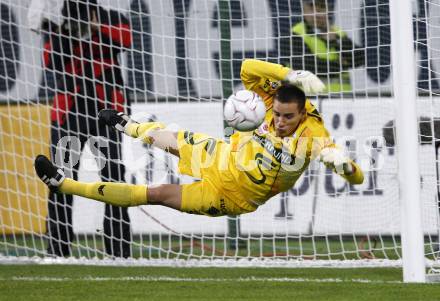 Fussball. Tipp3-Bundesliga. SK Austria Kelag Kaernten gegen SV Superfund Kapfenberg. Raphael Wolf (Kapfenberg). Klagenfurt, 24.10.2009.
Foto: Kuess  

---
pressefotos, pressefotografie, kuess, qs, qspictures, sport, bild, bilder, bilddatenbank