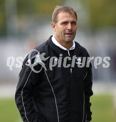 Fussball Kaerntner Liga. FC Welzenegg gegen SVG Bleiburg. Trainer Josef Hasitzka (Bleiburg). Welzenegg, am 24.10.2009.
Foto: Kuess
---
pressefotos, pressefotografie, kuess, qs, qspictures, sport, bild, bilder, bilddatenbank