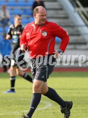 Fussball. Kaerntner Liga. VSV gegen Rapid Lienz A. Schiedsrichter Weltz Robert. Villach, 24.10.2009.
Foto: Kuess

---
pressefotos, pressefotografie, kuess, qs, qspictures, sport, bild, bilder, bilddatenbank