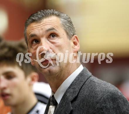 ABL. Basketball Bundesliga. Woerthersee Piraten gegen Fuerstenfeld Panthers. Co-Trainer Emir Osmanovic (Piraten). KLagenfurt, am 15.10.2009.
Foto: Kuess 
---
pressefotos, pressefotografie, kuess, qs, qspictures, sport, bild, bilder, bilddatenbank