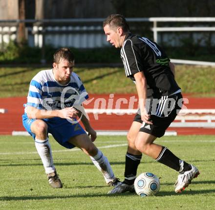 Fussball. Kaerntner Liga. VSV gegen Rapid Lienz A. Stresch Stefan (VSV), Jozef Andrej (Rapid Lienz A). Villach, 24.10.2009.
Foto: Kuess

---
pressefotos, pressefotografie, kuess, qs, qspictures, sport, bild, bilder, bilddatenbank