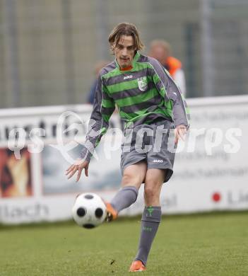 Fussball Kaerntner Liga. FC Welzenegg gegen SVG Bleiburg. Mario Hutter (Welzenegg). Welzenegg, am 24.10.2009.
Foto: Kuess
---
pressefotos, pressefotografie, kuess, qs, qspictures, sport, bild, bilder, bilddatenbank