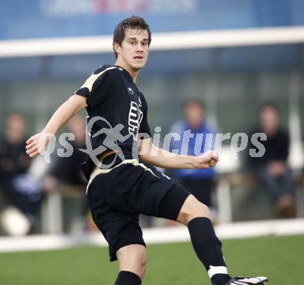 Fussball Kaerntner Liga. FC Welzenegg gegen SVG Bleiburg. Marcel Guenther Kuster (Bleiburg). Welzenegg, am 24.10.2009.
Foto: Kuess
---
pressefotos, pressefotografie, kuess, qs, qspictures, sport, bild, bilder, bilddatenbank