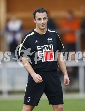 Fussball Kaerntner Liga. FC Welzenegg gegen SVG Bleiburg. Robert Pevec (Bleiburg). Welzenegg, am 24.10.2009.
Foto: Kuess
---
pressefotos, pressefotografie, kuess, qs, qspictures, sport, bild, bilder, bilddatenbank