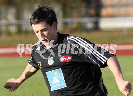 Fussball. Kaerntner Liga. VSV gegen Rapid Lienz A. Korber Christopher (Rapid Lienz A). Villach, 24.10.2009.
Foto: Kuess

---
pressefotos, pressefotografie, kuess, qs, qspictures, sport, bild, bilder, bilddatenbank