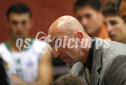 ABL. Basketball Bundesliga. Woerthersee Piraten gegen Fuerstenfeld Panthers. Trainer Nenad Videka (Piraten). KLagenfurt, am 15.10.2009.
Foto: Kuess 
---
pressefotos, pressefotografie, kuess, qs, qspictures, sport, bild, bilder, bilddatenbank