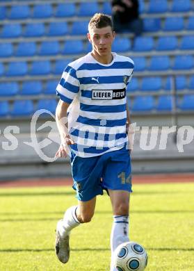 Fussball. Kaerntner Liga. VSV gegen Rapid Lienz A. Hrstic Nico (VSV). Villach, 24.10.2009.
Foto: Kuess

---
pressefotos, pressefotografie, kuess, qs, qspictures, sport, bild, bilder, bilddatenbank