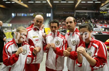 Kickboxen. Kickbox Weltmeisterschaft.  Patrizia Pulling, Gerald Zimmermann, Mario Krakolinig, Bernhard Hudelist, Ingeborg Schnabl. Villach, 25.10.2009.
Foto: Kuess
---
pressefotos, pressefotografie, kuess, qs, qspictures, sport, bild, bilder, bilddatenbank