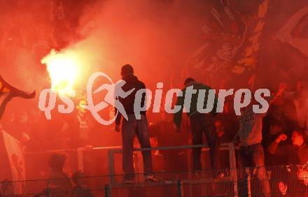 Fussball. Tipp3-Bundesliga. SK Austria Kelag Kaernten gegen Rapid Wien.  Rapid Fans. Klagenfurt, 28.10.2009.
Foto: Kuess  

---
pressefotos, pressefotografie, kuess, qs, qspictures, sport, bild, bilder, bilddatenbank