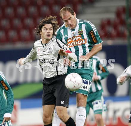 Fussball. Tipp3-Bundesliga. SK Austria Kelag Kaernten gegen Rapid Wien.  Jocelyn Blanchard, (Austria Kaernten), Juergen Patocka (Rapid). Klagenfurt, 28.10.2009.
Foto: Kuess  

---
pressefotos, pressefotografie, kuess, qs, qspictures, sport, bild, bilder, bilddatenbank