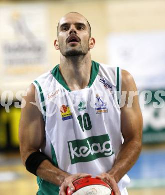 ABL. Basketball Bundesliga. Woerthersee Piraten gegen Fuerstenfeld Panthers. Joachim Buggelsheim (Piraten). KLagenfurt, am 15.10.2009.
Foto: Kuess 
---
pressefotos, pressefotografie, kuess, qs, qspictures, sport, bild, bilder, bilddatenbank