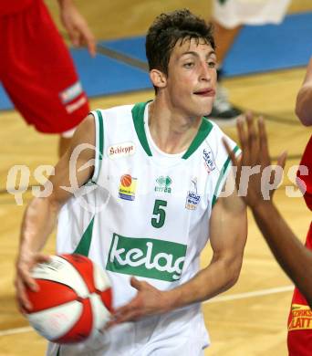 Basketball Bundesliga. Woerthersee Piraten gegen BasketClubs Vienna. Sebastian Schaal (Piraten). Klagenfurt, am 28.10.2009.
Foto: Kuess

---
pressefotos, pressefotografie, kuess, qs, qspictures, sport, bild, bilder, bilddatenbank