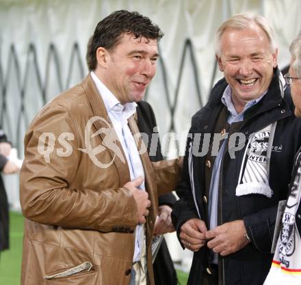 Fussball. Tipp3-Bundesliga. SK Austria Kelag Kaernten gegen Rapid Wien.  Mario Canori, Landeshauptmann Gerhard Doerfler. Klagenfurt, 28.10.2009.
Foto: Kuess  

---
pressefotos, pressefotografie, kuess, qs, qspictures, sport, bild, bilder, bilddatenbank