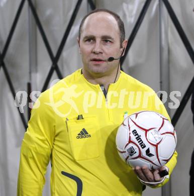 Fussball. Tipp3-Bundesliga. SK Austria Kelag Kaernten gegen Rapid Wien.  Schiedsrichter Thomas Prammer. Klagenfurt, 28.10.2009.
Foto: Kuess  

---
pressefotos, pressefotografie, kuess, qs, qspictures, sport, bild, bilder, bilddatenbank