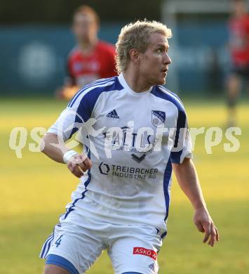 Fussball Kaerntner Liga. SK Treibach gegen SK St. Andrae/Lavanttal. Alexander Lessnigg (Treibach). Treibach, am 26.10.2009.
Foto: Kuess
---
pressefotos, pressefotografie, kuess, qs, qspictures, sport, bild, bilder, bilddatenbank