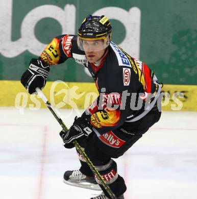 EBEL. Eishockey Bundesliga. EC Pasut VSV gegen Vienna Capitals.  Benoit Gratton (Caps). Villach, am 30.10.2009.
Foto: Kuess 


---
pressefotos, pressefotografie, kuess, qs, qspictures, sport, bild, bilder, bilddatenbank