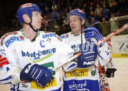 EBEL. Eishockey Bundesliga. EC Pasut VSV gegen Vienna Capitals.  Mike Stewart, Mikael Wahlberg (VSV). Villach, am 30.10.2009.
Foto: Kuess 


---
pressefotos, pressefotografie, kuess, qs, qspictures, sport, bild, bilder, bilddatenbank