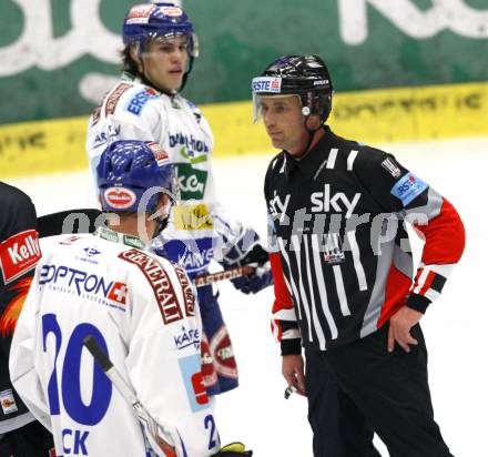 EBEL. Eishockey Bundesliga. EC Pasut VSV gegen Vienna Capitals.  Schiedsrichter Borut Lesniak. Villach, am 30.10.2009.
Foto: Kuess 


---
pressefotos, pressefotografie, kuess, qs, qspictures, sport, bild, bilder, bilddatenbank