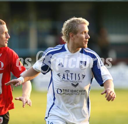 Fussball Kaerntner Liga. SK Treibach gegen SK St. Andrae/Lavanttal. Alexander Lessnigg (Treibach). Treibach, am 26.10.2009.
Foto: Kuess
---
pressefotos, pressefotografie, kuess, qs, qspictures, sport, bild, bilder, bilddatenbank