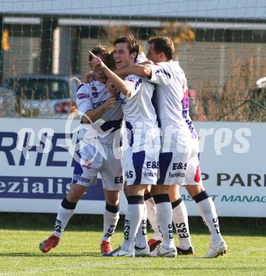 Fussball Regionalliga. SAK Klagenfurt gegen SK Sturm Graz Amateure. Torjubel (SAK). Klagenfurt, am 31.10.2009.
Foto: Kuess
---
pressefotos, pressefotografie, kuess, qs, qspictures, sport, bild, bilder, bilddatenbank