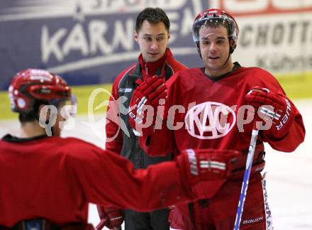 EBEL. Eishockey Bundesliga. Training KAC. Kirk Furey, Michael Suttnig, Shawn Bates. Klagenfurt, am 4.11.2009.
Foto: Kuess

---
pressefotos, pressefotografie, kuess, qs, qspictures, sport, bild, bilder, bilddatenbank