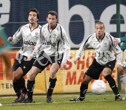 Fussball. Tipp3-Bundesliga. SK Austria Kelag Kaernten gegen Rapid Wien.  Fernando Troyansky, Martin Hiden, Marco Salvatore (Austria Kaernten). Klagenfurt, 28.10.2009.
Foto: Kuess  

---
pressefotos, pressefotografie, kuess, qs, qspictures, sport, bild, bilder, bilddatenbank