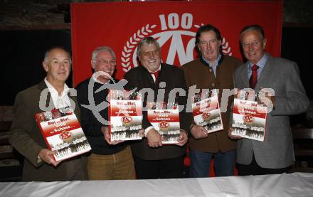 Eishockey. Buchpraesentation. Rot wie Blut, weiss wie Schnee. Heinz Traschitzger, Adalbert Del John, Gerd Seeber, Walter Grill, Walter Ludescher. Klagenfurt, am 5.11.2009.
Foto: Kuess
---
pressefotos, pressefotografie, kuess, qs, qspictures, sport, bild, bilder, bilddatenbank