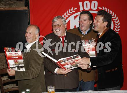 Eishockey. Buchpraesentation. Rot wie Blut, weiss wie Schnee. Heinz Traschitzger, Gerd Seeber, Walter Grill, Buergermeister Christian Scheider. Klagenfurt, am 5.11.2009.
Foto: Kuess
---
pressefotos, pressefotografie, kuess, qs, qspictures, sport, bild, bilder, bilddatenbank