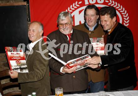 Eishockey. Buchpraesentation. Rot wie Blut, weiss wie Schnee. Heinz Traschitzger, Gerd Seeber, Walter Grill, Buergermeister Christian Scheider. Klagenfurt, am 5.11.2009.
Foto: Kuess
---
pressefotos, pressefotografie, kuess, qs, qspictures, sport, bild, bilder, bilddatenbank