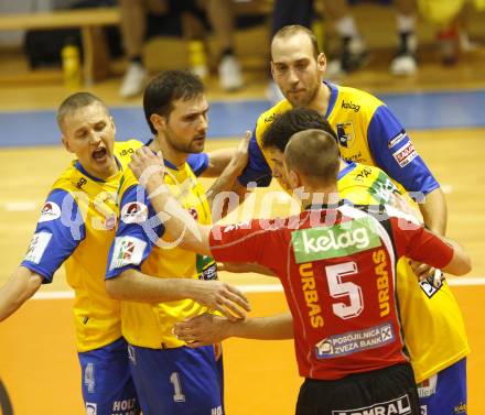 Volleyball. MEVZA. SK Aich/Dob gegen Hotvolleys Wien. Jubel (Aich). Prevalje, 7.11.2009.
Foto:Kuess

---
pressefotos, pressefotografie, kuess, qs, qspictures, sport, bild, bilder, bilddatenbank