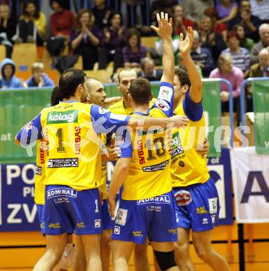 Volleyball. MEVZA. SK Aich/Dob gegen Hotvolleys Wien. Jubel  (Aich). Prevalje, 7.11.2009.
Foto:Kuess

---
pressefotos, pressefotografie, kuess, qs, qspictures, sport, bild, bilder, bilddatenbank