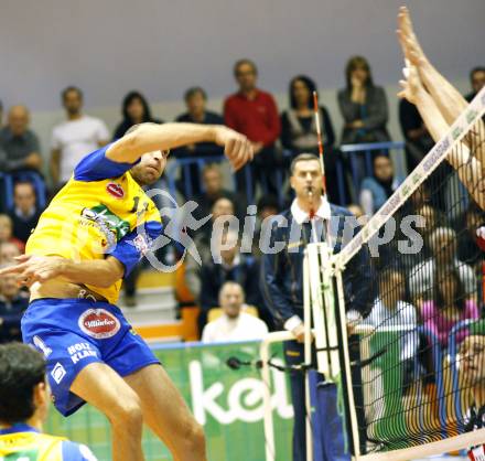 Volleyball. MEVZA. SK Aich/Dob gegen Hotvolleys Wien. Martin Bencic (Aich). Prevalje, 7.11.2009.
Foto:Kuess

---
pressefotos, pressefotografie, kuess, qs, qspictures, sport, bild, bilder, bilddatenbank
