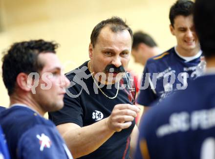 Handball Bundesliga. SC Ferlach gegen HSG Baernbach/Koeflach. Trainer Mariusz Kaczmarek (Ferlach). Ferlach, 7.11.2009.
Foto: Kuess
---
pressefotos, pressefotografie, kuess, qs, qspictures, sport, bild, bilder, bilddatenbank