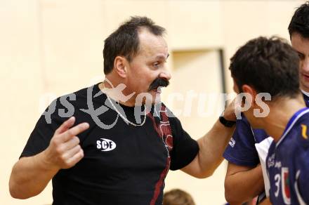 Handball Bundesliga. SC Ferlach gegen HSG Baernbach/Koeflach. Trainer Mariusz Kaczmarek (Ferlach). Ferlach, 7.11.2009.
Foto: Kuess
---
pressefotos, pressefotografie, kuess, qs, qspictures, sport, bild, bilder, bilddatenbank