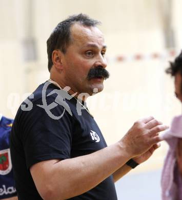 Handball Bundesliga. SC Ferlach gegen HSG Baernbach/Koeflach. Trainer Mariusz Kaczmarek (Ferlach). Ferlach, 7.11.2009.
Foto: Kuess
---
pressefotos, pressefotografie, kuess, qs, qspictures, sport, bild, bilder, bilddatenbank