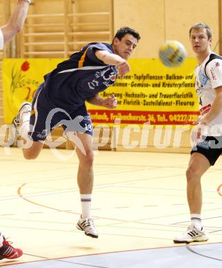 Handball Bundesliga. SC Ferlach gegen HSG Baernbach/Koeflach. Bostjan Stusaj (Ferlach), Thomas Vodica (Baernbach). Ferlach, 7.11.2009.
Foto: Kuess
---
pressefotos, pressefotografie, kuess, qs, qspictures, sport, bild, bilder, bilddatenbank