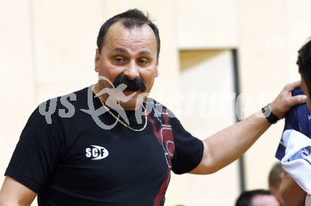 Handball Bundesliga. SC Ferlach gegen HSG Baernbach/Koeflach. Trainer Mariusz Kaczmarek (Ferlach). Ferlach, 7.11.2009.
Foto: Kuess
---
pressefotos, pressefotografie, kuess, qs, qspictures, sport, bild, bilder, bilddatenbank