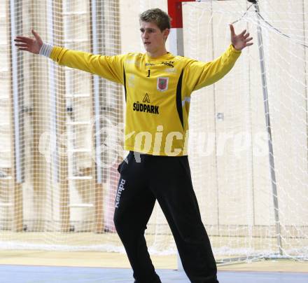 Handball Bundesliga. SC Ferlach gegen HSG Baernbach/Koeflach. Matthias Meleschnig (Ferlach). Ferlach, 7.11.2009.
Foto: Kuess
---
pressefotos, pressefotografie, kuess, qs, qspictures, sport, bild, bilder, bilddatenbank