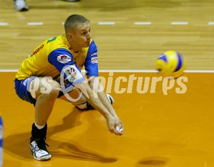 Volleyball. MEVZA. SK Aich/Dob gegen Hotvolleys Wien. Aleksey Sanko (Aich). Prevalje, 7.11.2009.
Foto:Kuess

---
pressefotos, pressefotografie, kuess, qs, qspictures, sport, bild, bilder, bilddatenbank