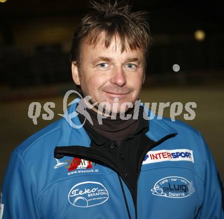 Stocksport, Eisschiessen.  Jimmy Almbauer, (ESV Tecoplast Preding). Klagenfurt, am 7.11.2009.
Foto: Kuess
---
pressefotos, pressefotografie, kuess, qs, qspictures, sport, bild, bilder, bilddatenbank