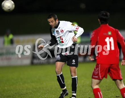 Fussball. Regionalliga. WAC/St. Andrae gegen Union St. Florian. Hannes Jochum (WAC), Daniel Guselbauer (St. Florian). Wolfsberg, 7.11.2009.
Foto: Kuess
---
pressefotos, pressefotografie, kuess, qs, qspictures, sport, bild, bilder, bilddatenbank