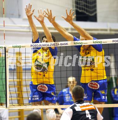 Volleyball. MEVZA. SK Aich/Dob gegen Hotvolleys Wien. Stefan Stoyanov, Martin Bencic (Aich). Prevalje, 7.11.2009.
Foto:Kuess

---
pressefotos, pressefotografie, kuess, qs, qspictures, sport, bild, bilder, bilddatenbank