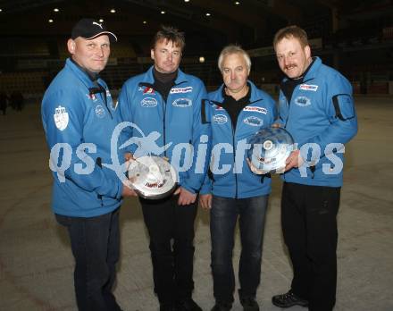 Stocksport, Eisschiessen. Manfred Stadelhofer,  Jimmy Almbauer, Karl Kopp, Gerhard Ochsenhofer, Manfred Stadelhofer (ESV Tecoplast Preding). Klagenfurt, am 7.11.2009.
Foto: Kuess
---
pressefotos, pressefotografie, kuess, qs, qspictures, sport, bild, bilder, bilddatenbank