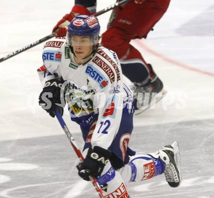 EBEL. Eishockey Bundesliga. VSV gegen EC Red Bull Salzburg. Michael Raffl (VSV). Villach, am 29.9.2009.
Foto: Kuess 


---
pressefotos, pressefotografie, kuess, qs, qspictures, sport, bild, bilder, bilddatenbank