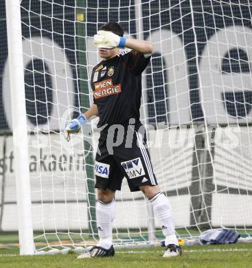 Fussball. Tipp3-Bundesliga. SK Austria Kelag Kaernten gegen Rapid Wien.  Helge Payer (Rapid). Klagenfurt, 28.10.2009.
Foto: Kuess  

---
pressefotos, pressefotografie, kuess, qs, qspictures, sport, bild, bilder, bilddatenbank