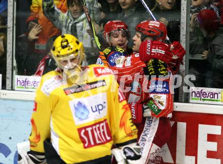 EBEL. Eishockey Bundesliga. KAC gegen Vienna Capitals. Torjubel Shawn Bates, Jeff Shantz (KAC). Klagenfurt, am 13.11.2009.
Foto: Kuess
---
pressefotos, pressefotografie, kuess, qs, qspictures, sport, bild, bilder, bilddatenbank