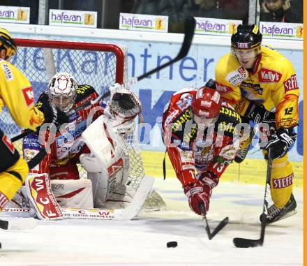 EBEL. Eishockey Bundesliga. KAC gegen Vienna Capitals. Rene Swette, Johannes Kirisits (KAC), David Rodman (Caps). Klagenfurt, am 13.11.2009.
Foto: Kuess
---
pressefotos, pressefotografie, kuess, qs, qspictures, sport, bild, bilder, bilddatenbank