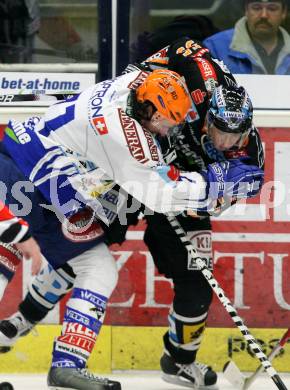 EBEL. Eishockey Bundesliga. EC Pasut VSV gegen EHC LIWEST Linz.  MCLEOD Kiel (VSV), LUKAS Robert (Linz). Villach, am 15.11.2009.
Foto: Kuess 


---
pressefotos, pressefotografie, kuess, qs, qspictures, sport, bild, bilder, bilddatenbank