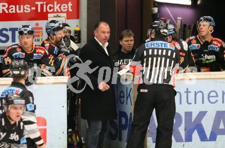 EBEL. Eishockey Bundesliga. EC Pasut VSV gegen EHC LIWEST Linz.  Trainer Kim Collins (Linz). Villach, am 15.11.2009.
Foto: Kuess 


---
pressefotos, pressefotografie, kuess, qs, qspictures, sport, bild, bilder, bilddatenbank